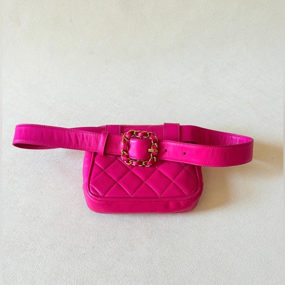 ๐ CHANEL pink quilted leather belt bag ๐ - Picture 10 of 15